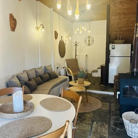 Cozy αγιοσ λαυρεντιοσ πηλιου Casa de Férias *